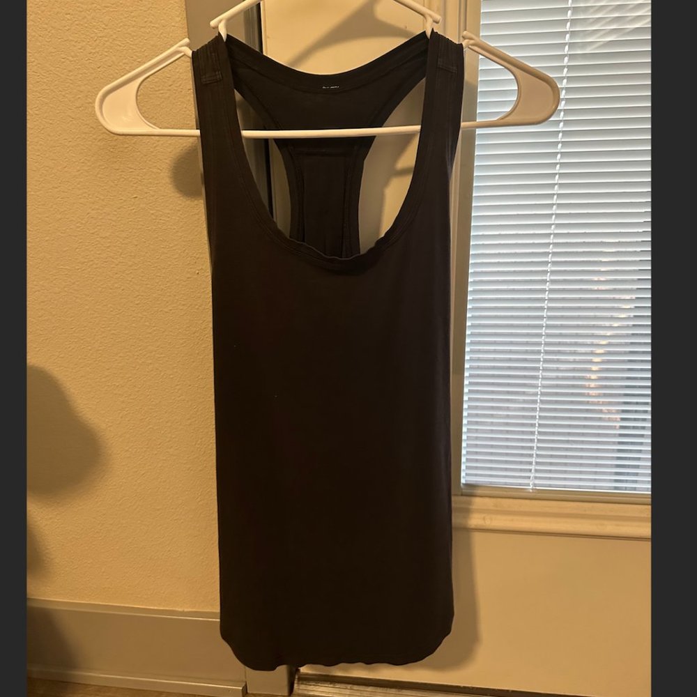 lululemon black tank top